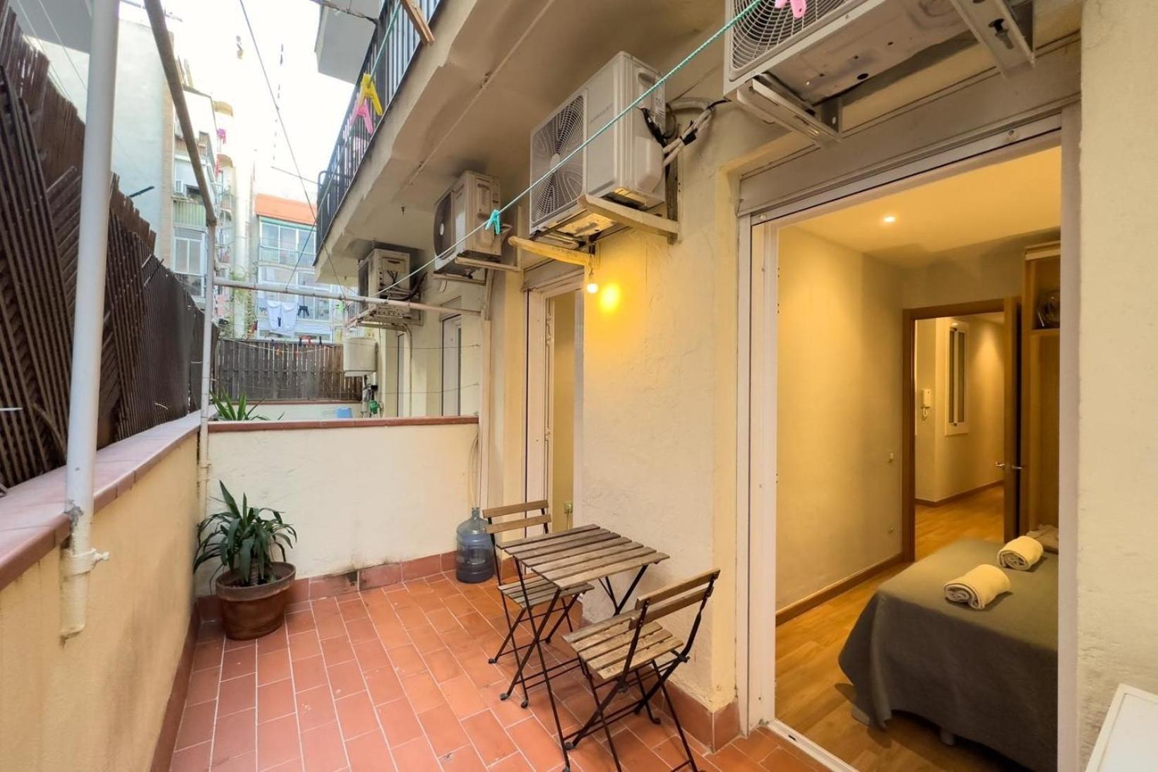 Ferienwohnung Fuer 3 Personen Ca 38 Qm In Barcelona-gracia, Costa Brava Costa Del Maresme Apartment